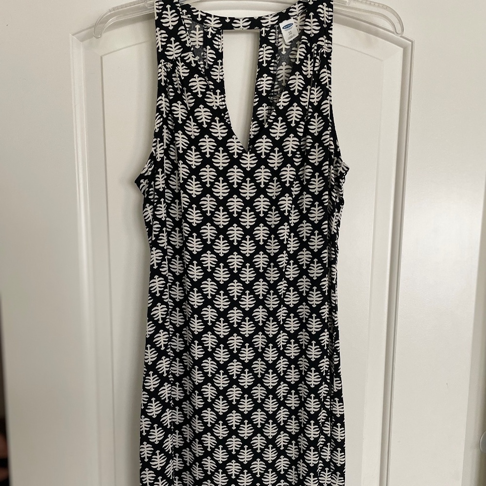 Black and white summer/spring dress